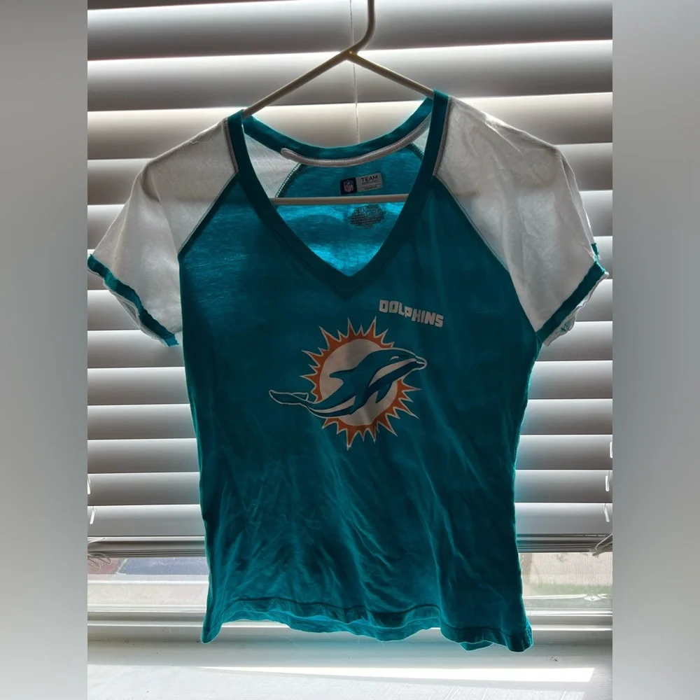 Dolphins tshirt - Picture 1 of 1